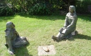 Franz und Klara im Gespräch